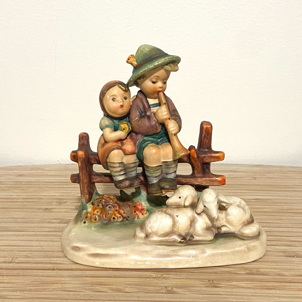 Goebel Hummel #99 “Eventide” porcelain figurine